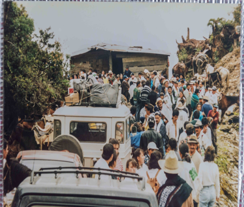 foto cuando se unio la via del municipiocon la del paramo.